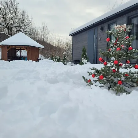 Domek Obok Rzeki Baltow Esterno foto